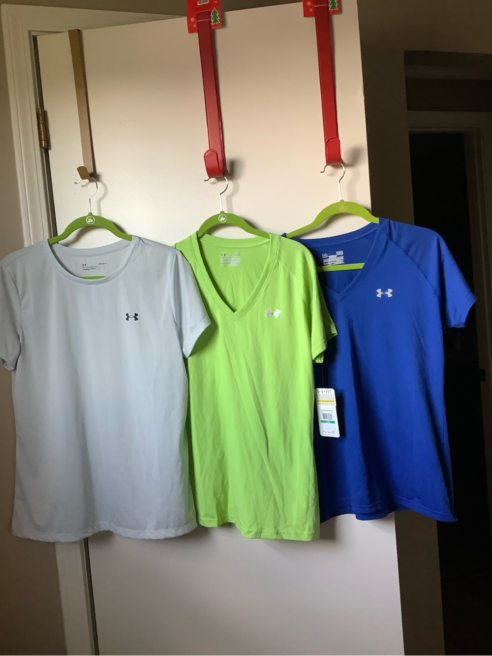 Womens Under Armour Short Sleeve  Tees -Light Gray, Lime Green, Royal Blue Sz. L